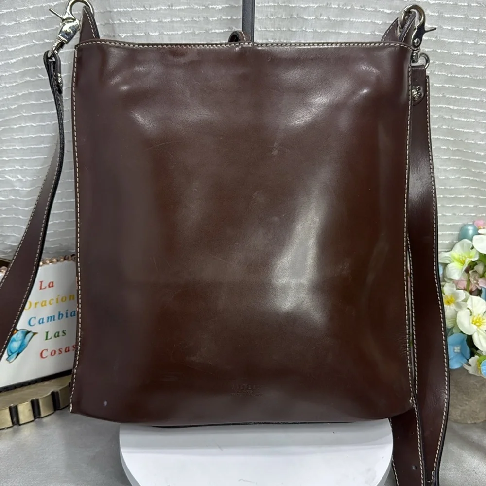 (E4) Frederic T of Paris brown leather shoulder bag